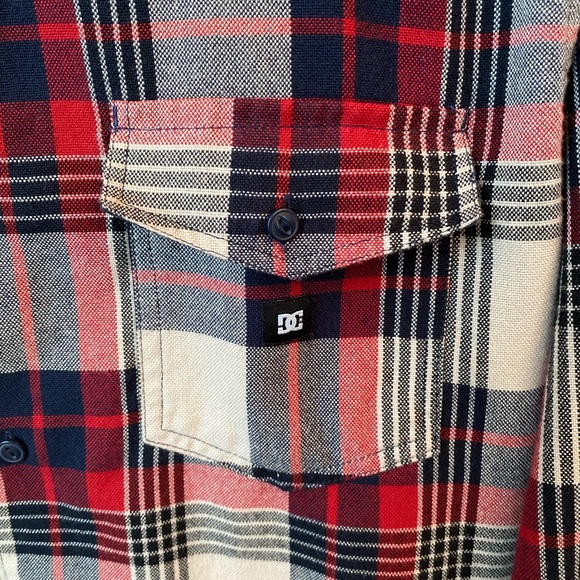DC Mens Plaid Button Down Shirt - NWOT - Picture 4 of 5
